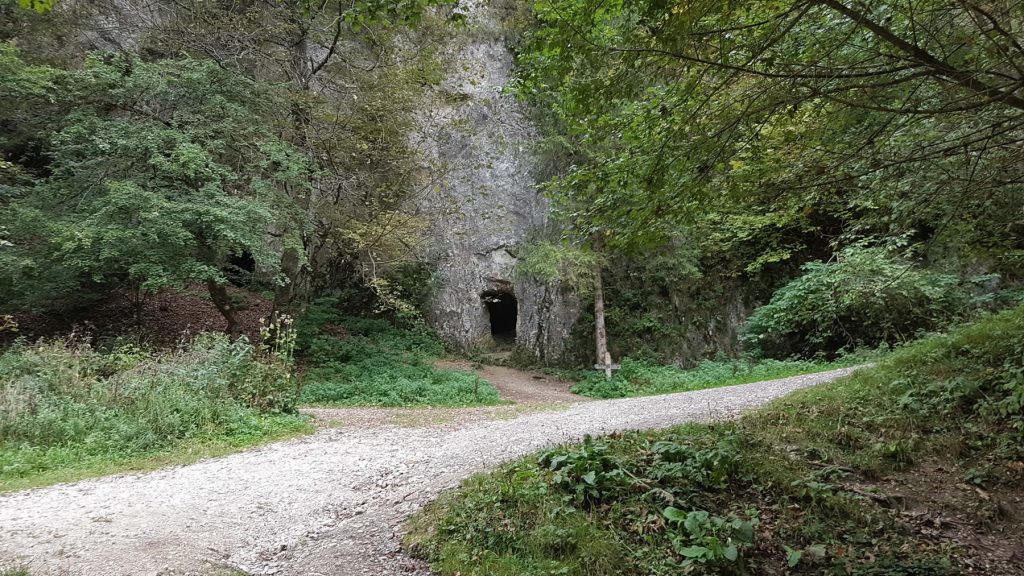 Caves & Cliffs