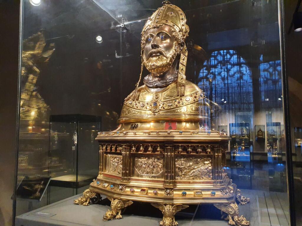 Saint Servatius Bust