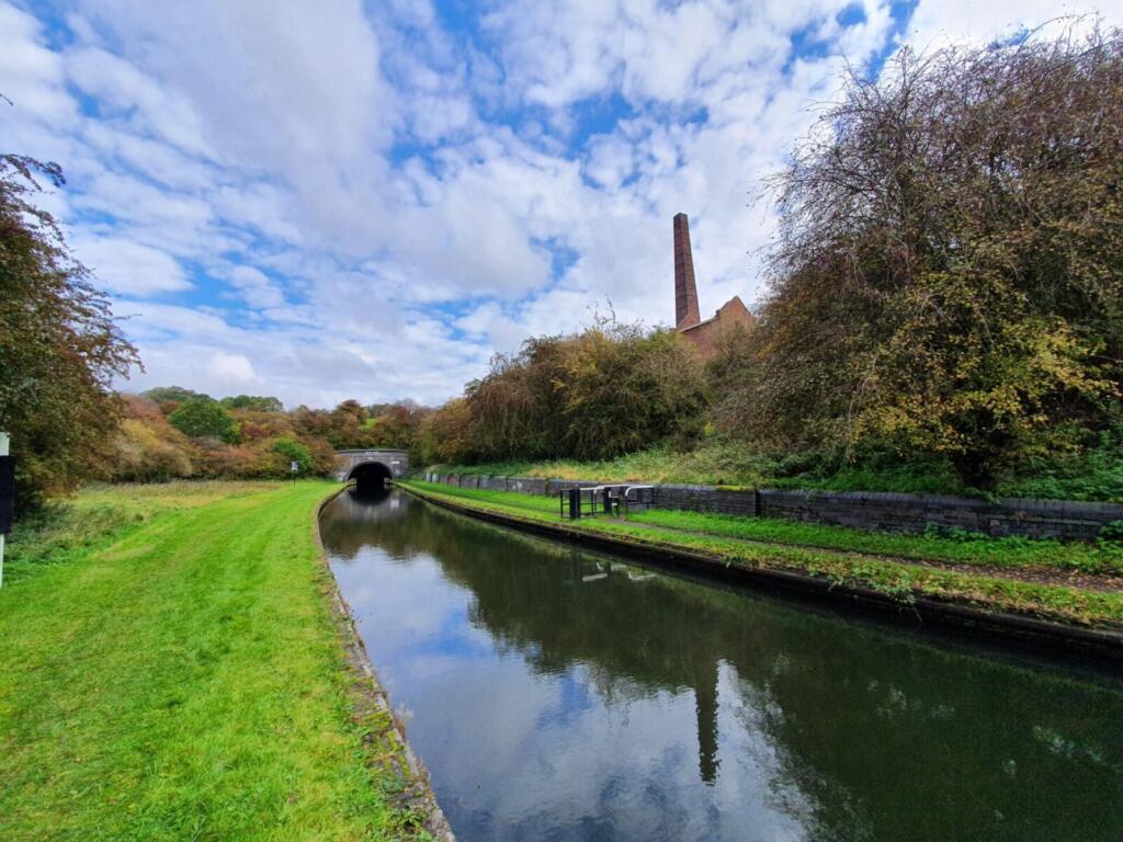 Walk to Netherton Tunnel & Nature Reserves