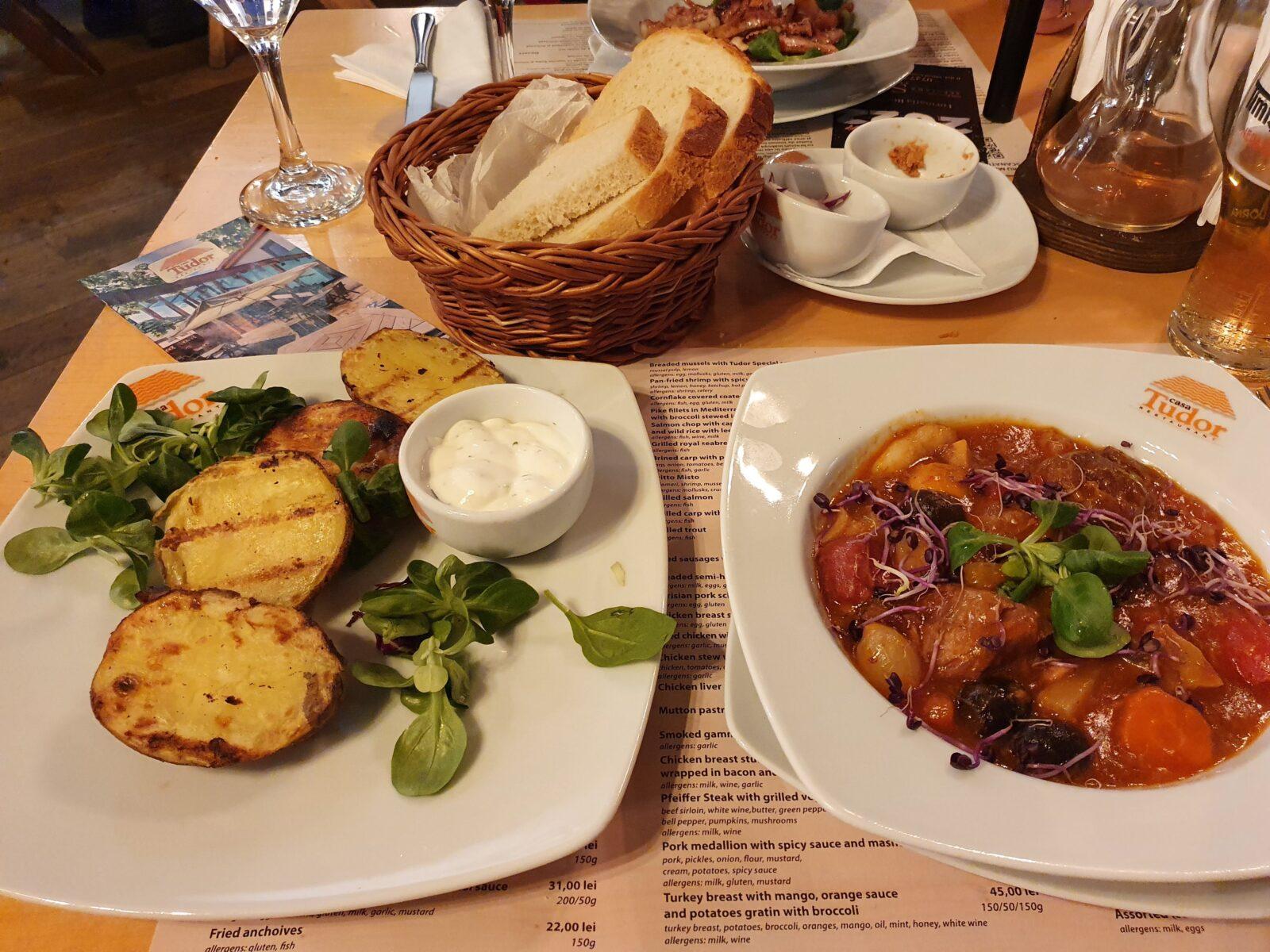 Casa Tudor Meal
