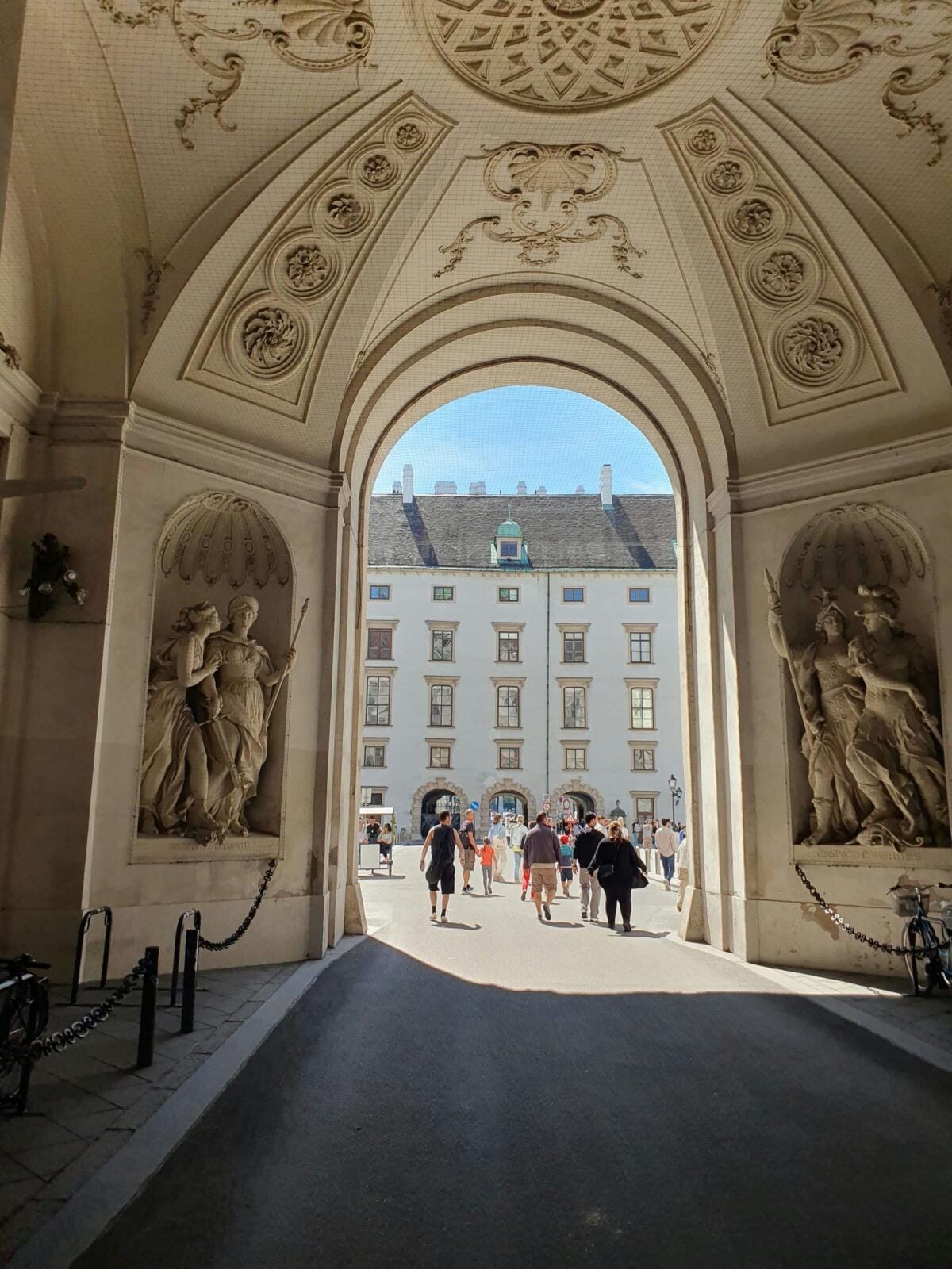 Decor Entrance to Inner Courtyard