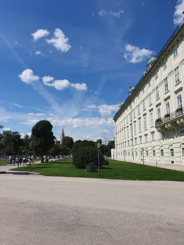Heldenplatz Edge