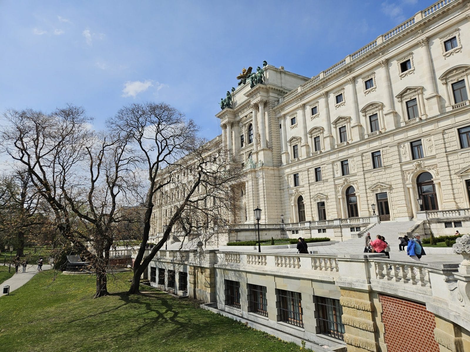 Neue Burg Rear
