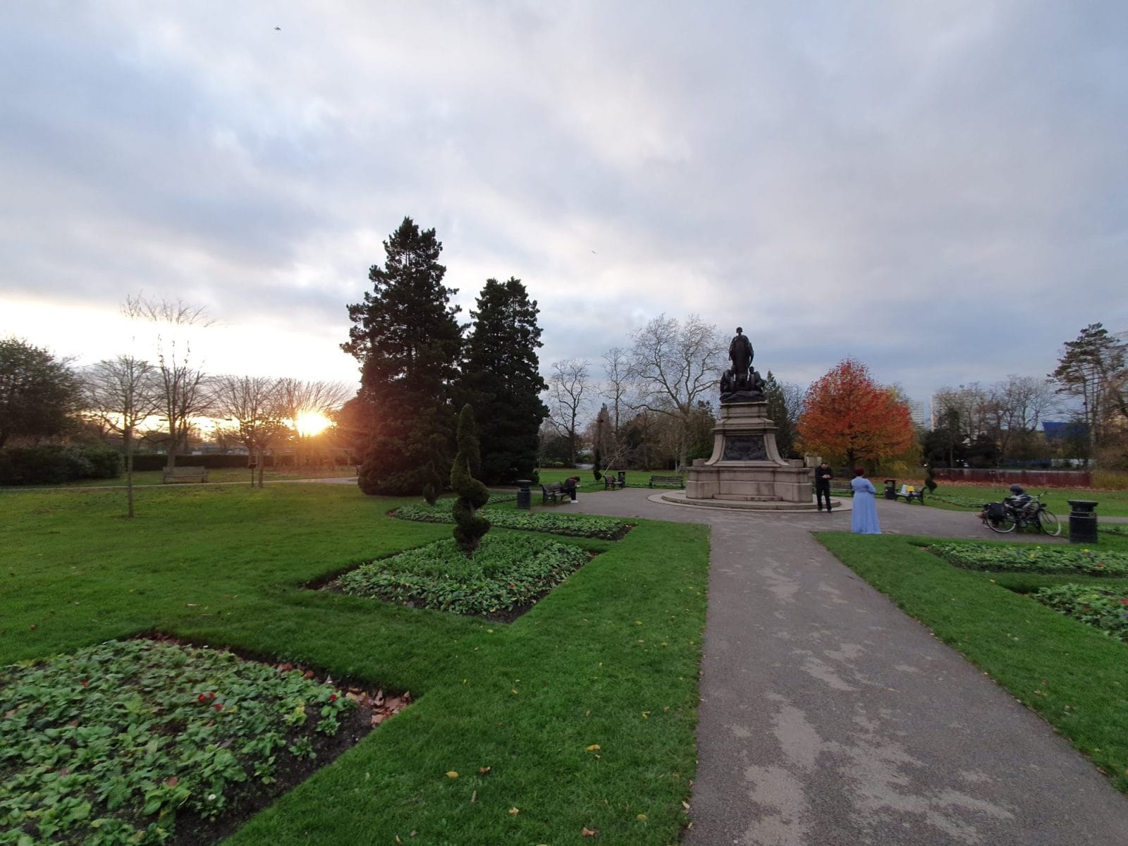 Sunset Cannon Hill Park