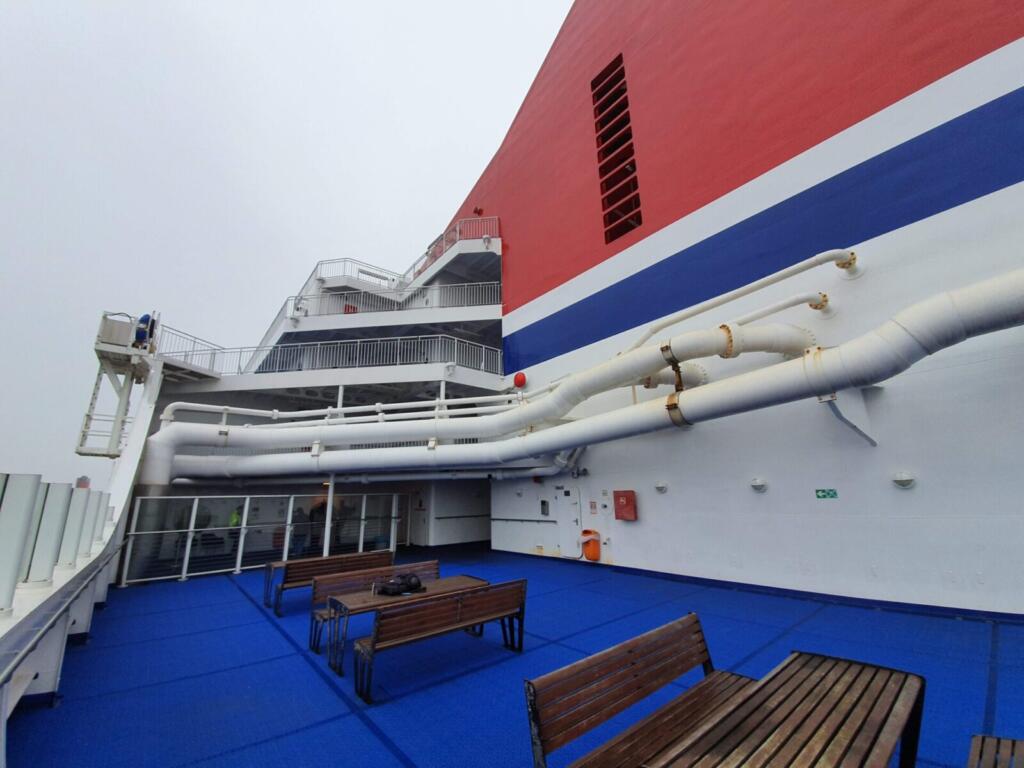 Outside Seats on deck