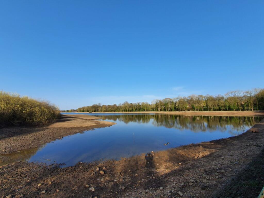 Windmill Pool View