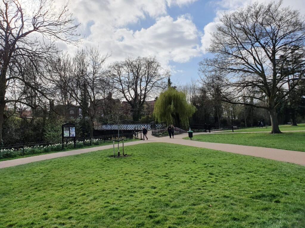 Footbridge across the River Leam in Leamington Spa