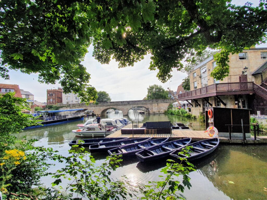 Boat Hire at Folly Bridge Oxford