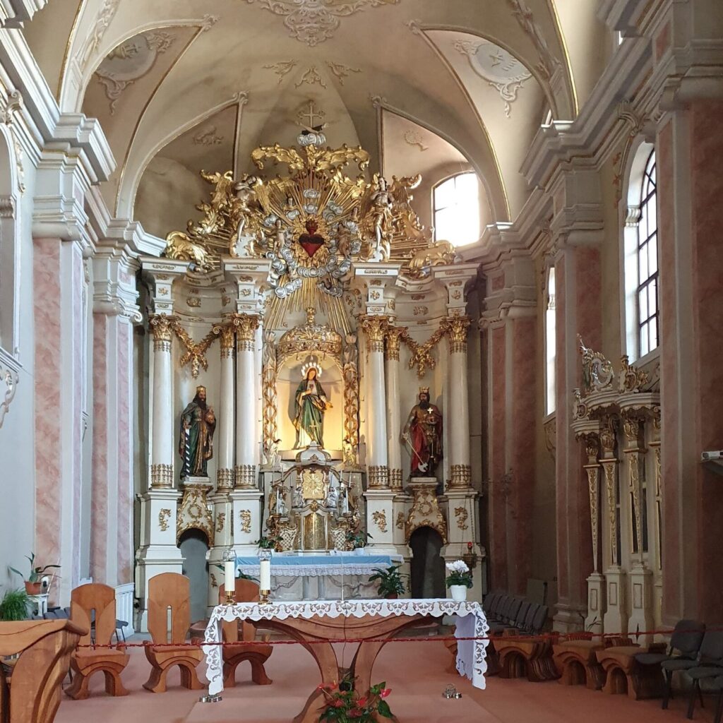 Inside Franciscan church in Cluj-Napoca