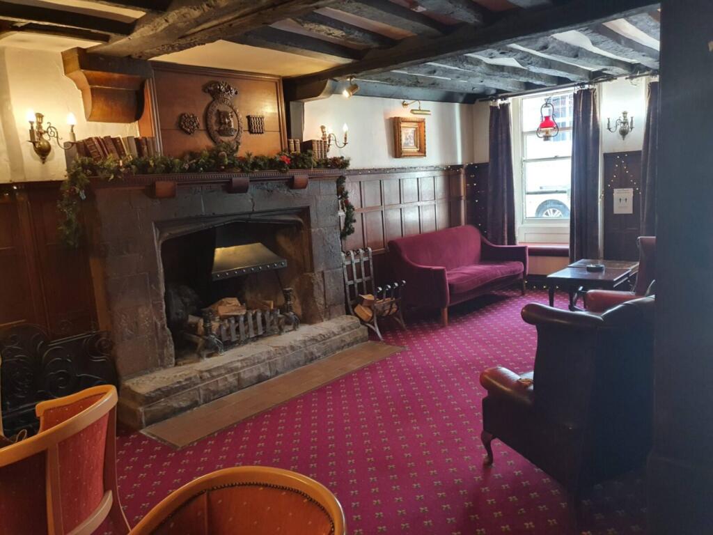 Lounge Bar