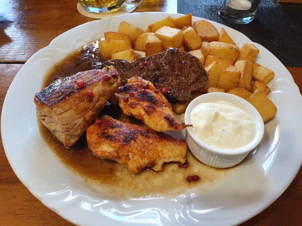 Restaurant Bohemia Mixed Grill