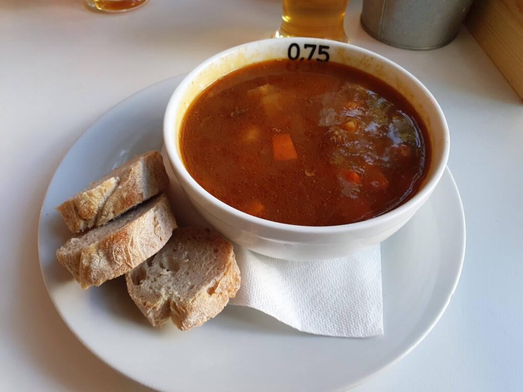 0,75 bistro & bar Goulash