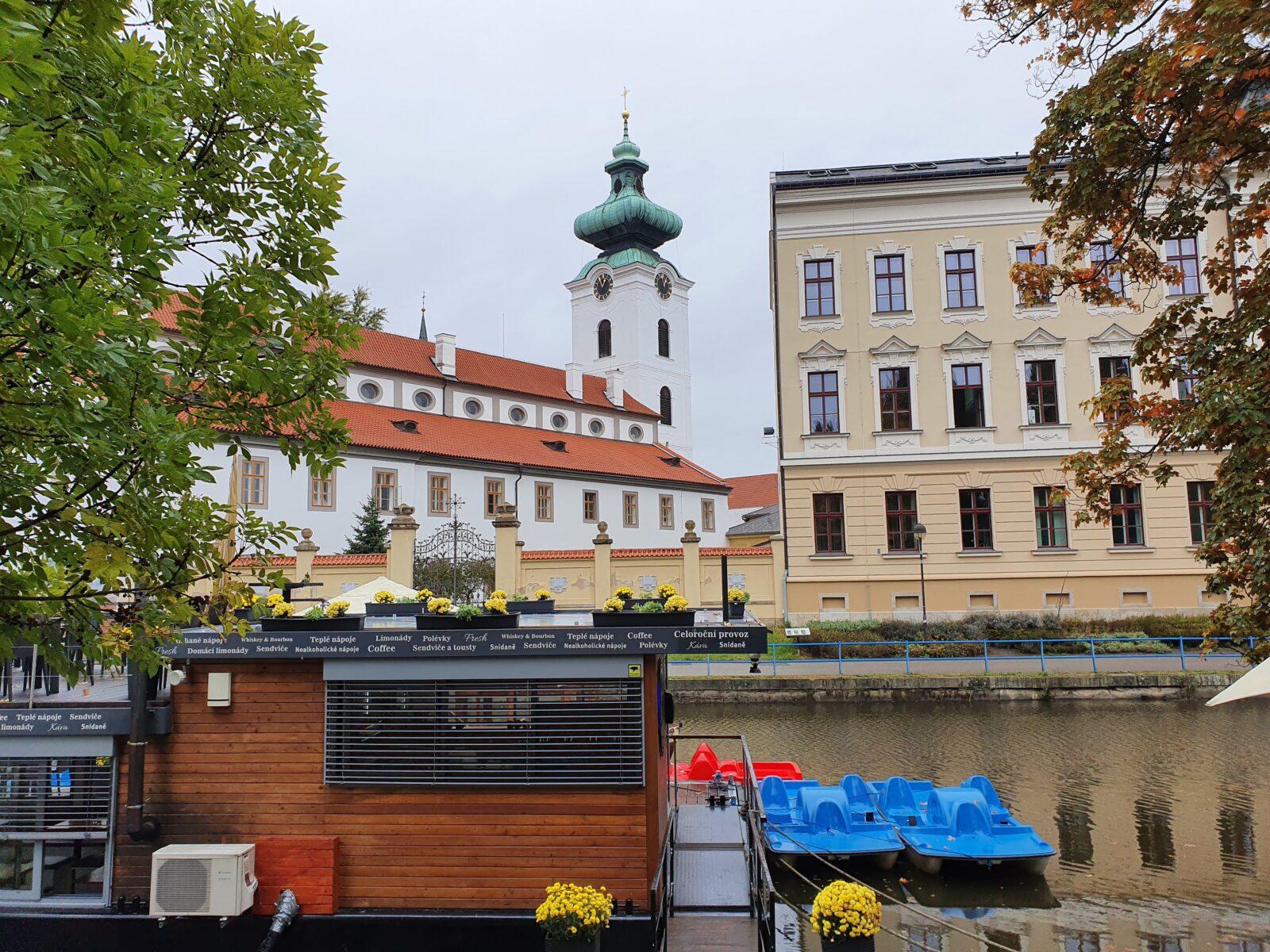 Boat Hire & Bar