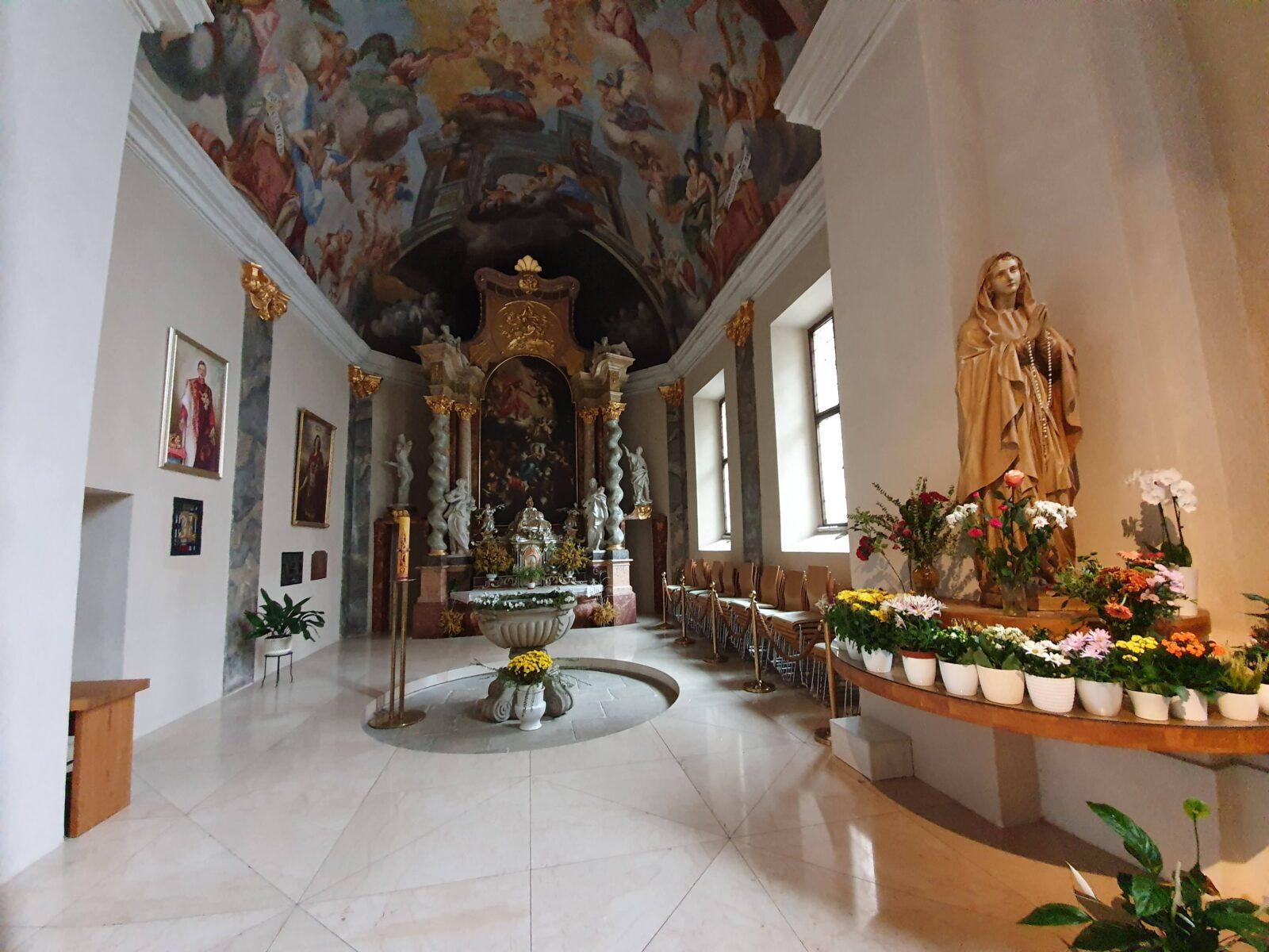 Inside Dom St. Nikolaus