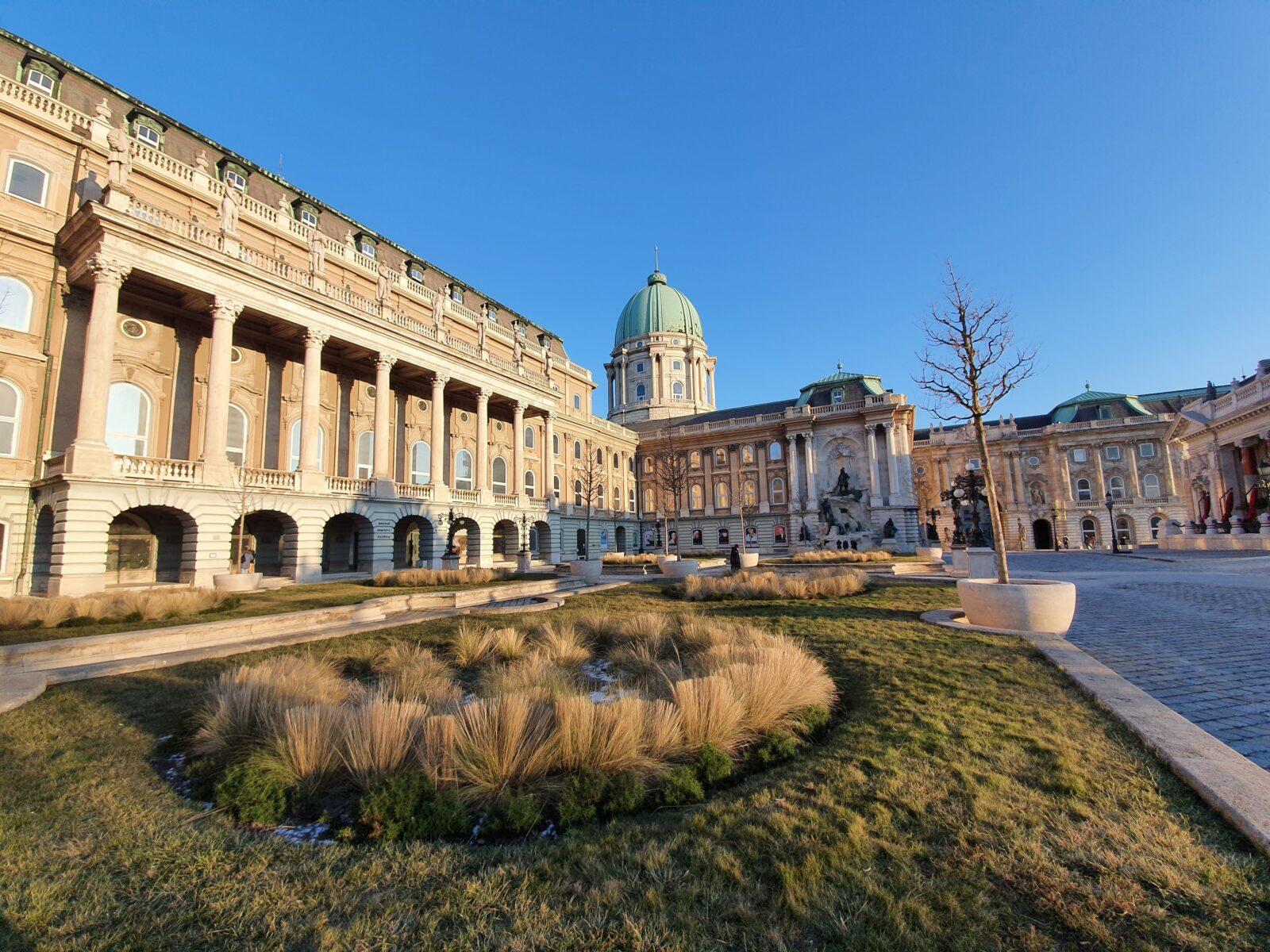 Hunyadi Court and Dome