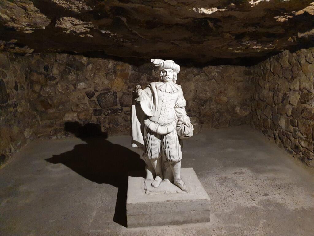 Labyrinth Statue