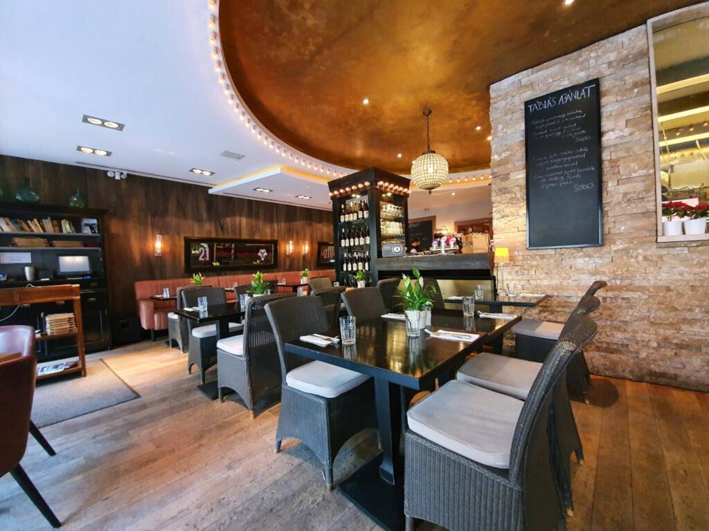 21 restaurant