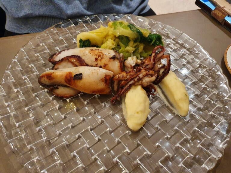 Apetit Restaurant Split Squid