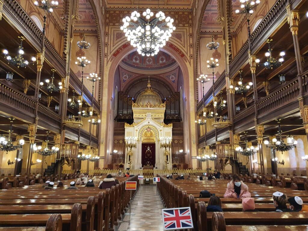 Dohány Street Synagogue inside