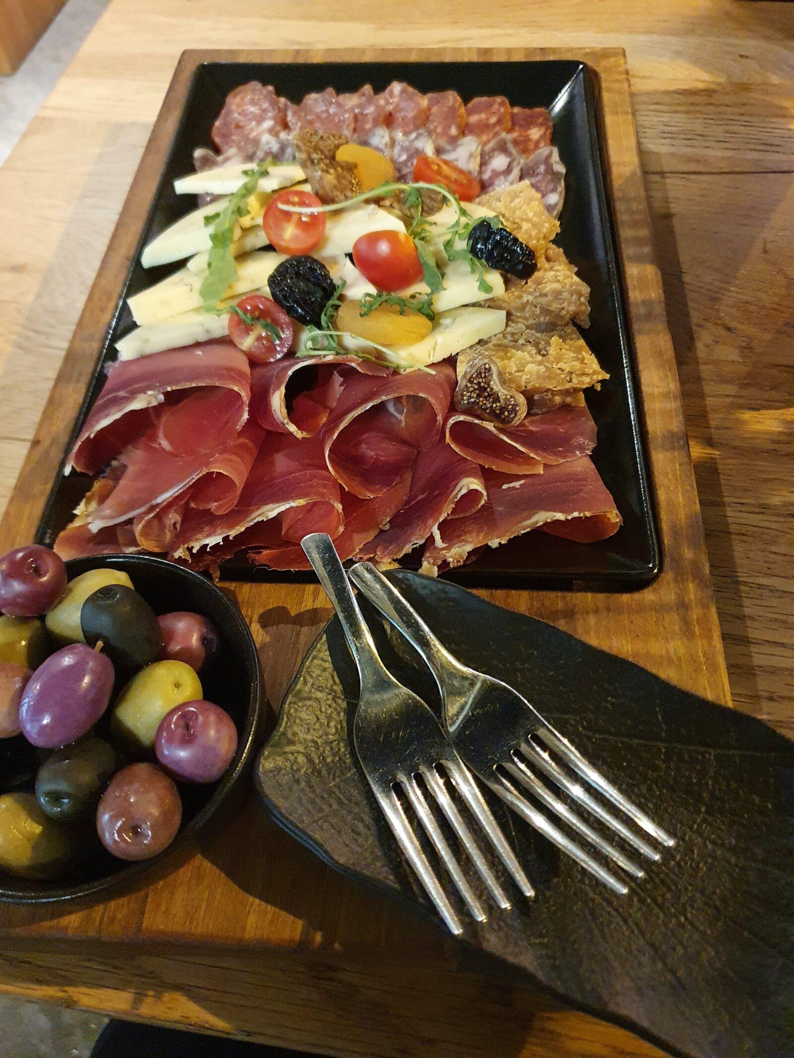Cheese Bar Zagreb - Dog Friendly