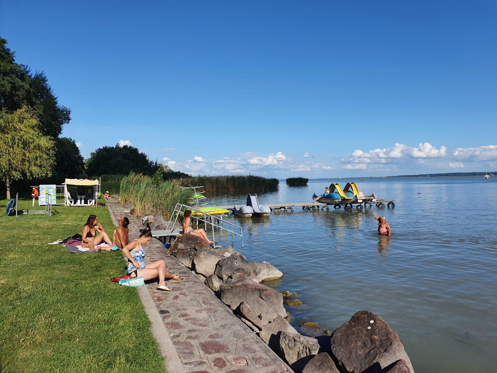 Libás Strand - Swimming