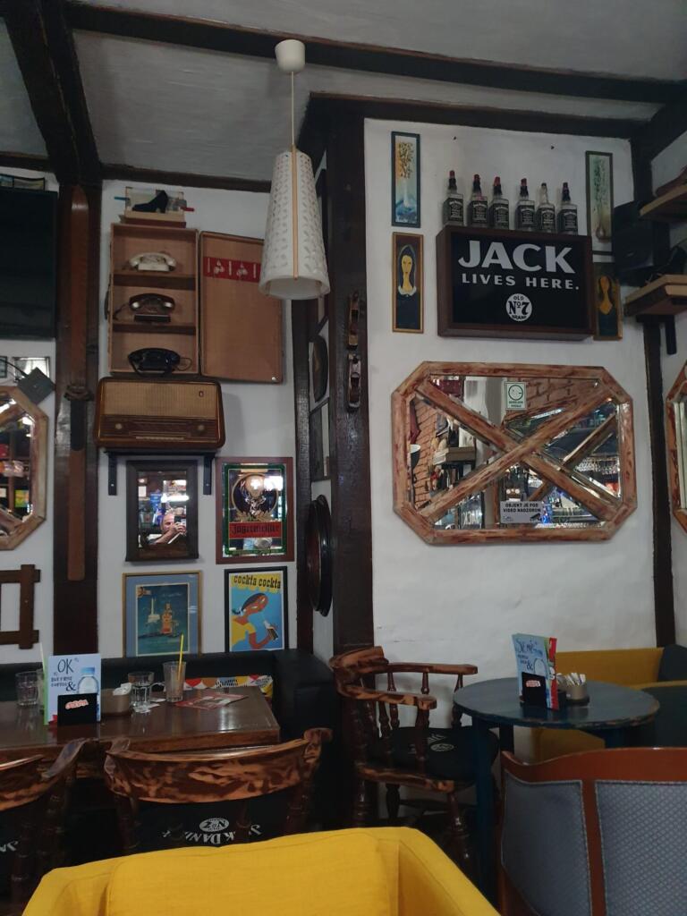 Star Bar Inside