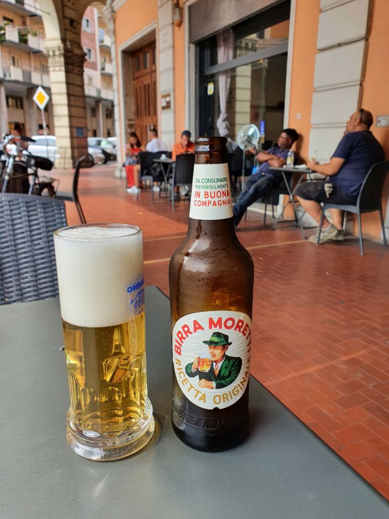 Bar Piazza dei Martiri di Hong Jianmei