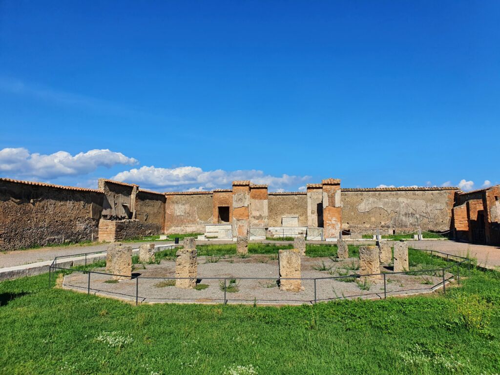 Macellum - Excavations
