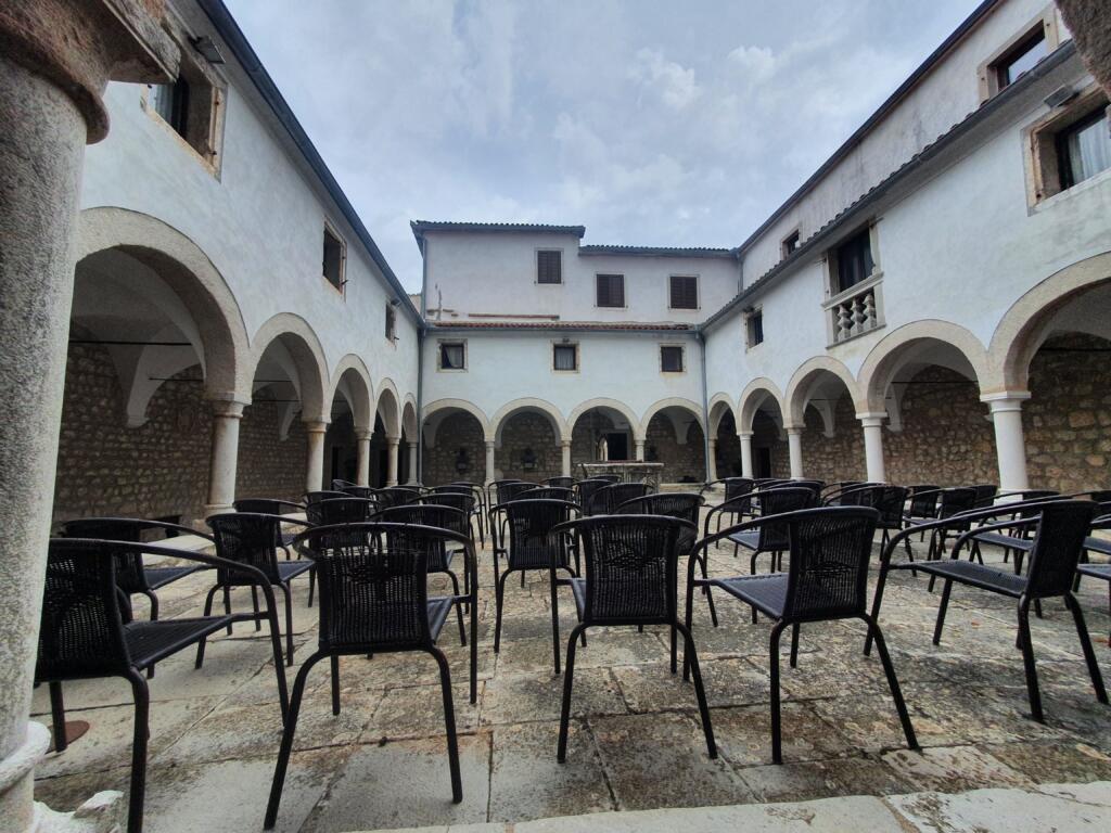 Monastery and church of St. Francis in Cres Courtyard