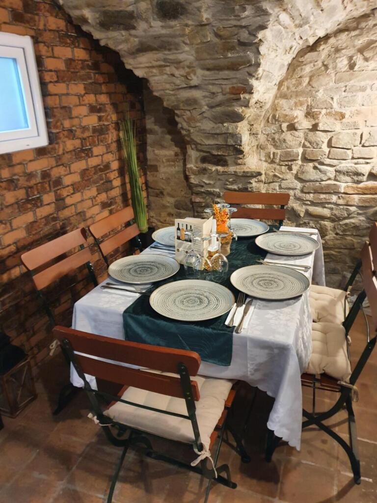 Restaurant La Strada Inside