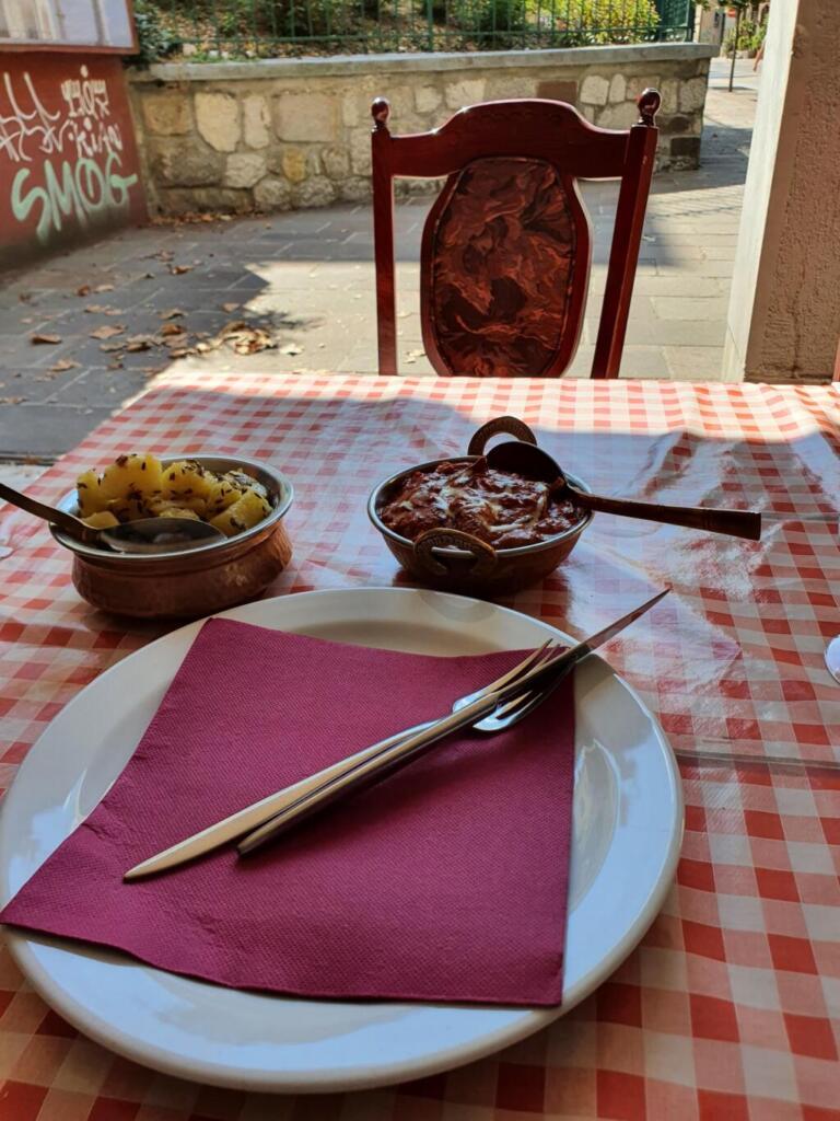 Taj Mahal Indian Restaurant