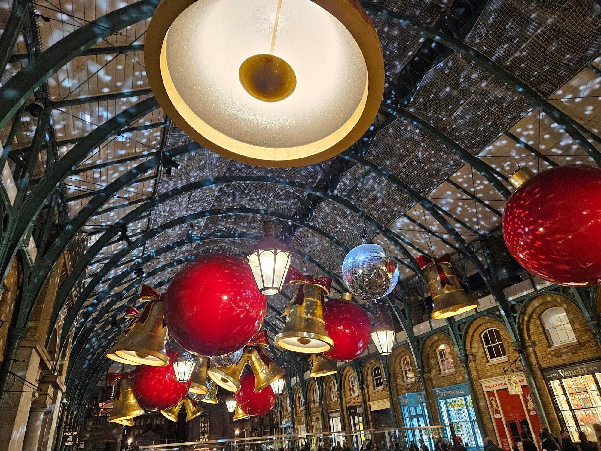 Christmas Apple Market
