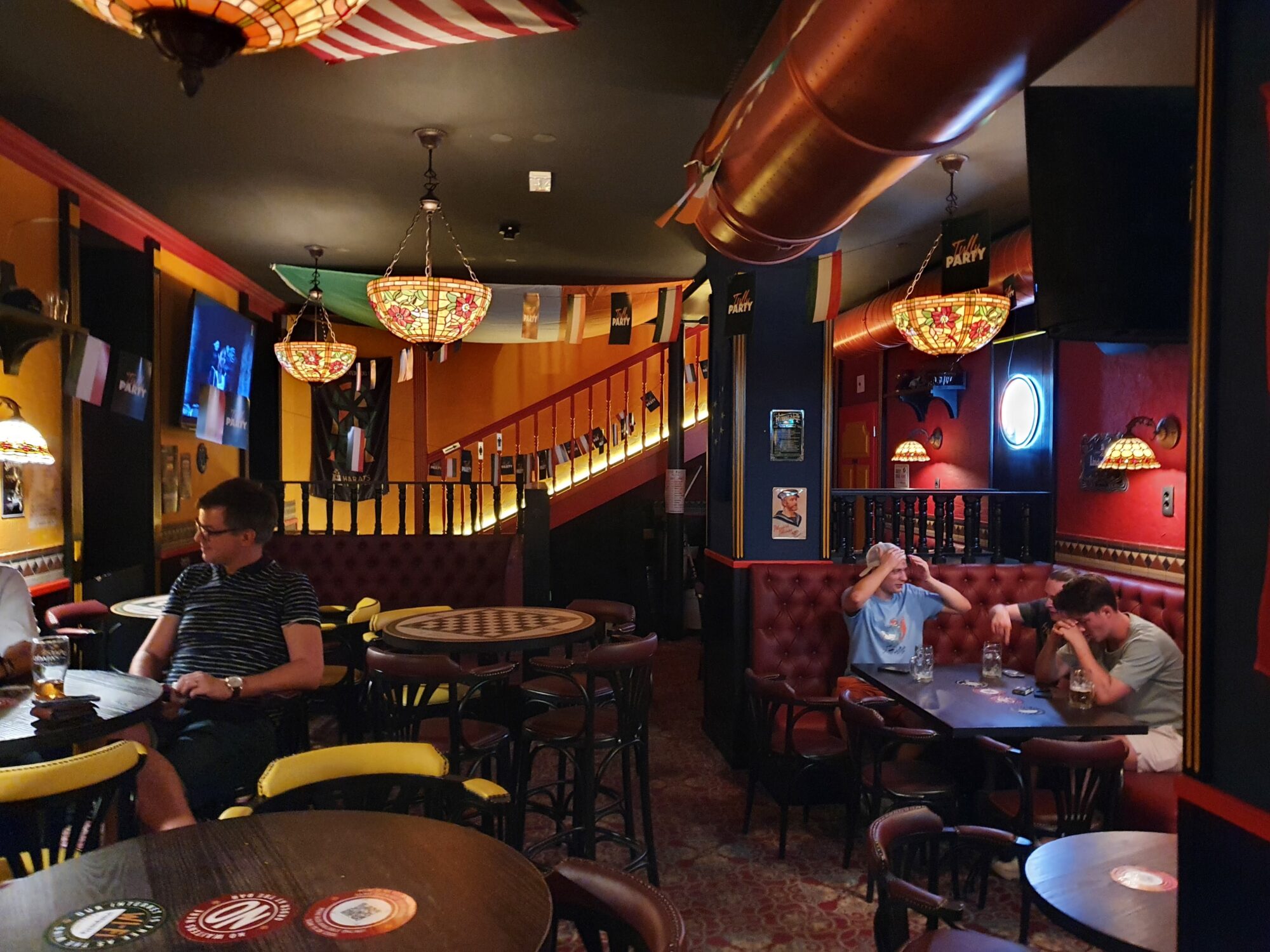 Harat's pub