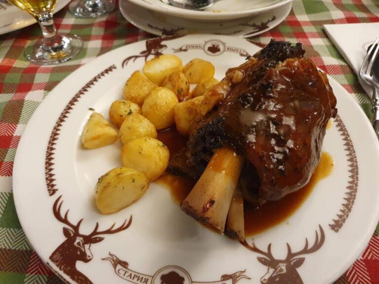 Restaurant Staria Chinar - Pork Shank