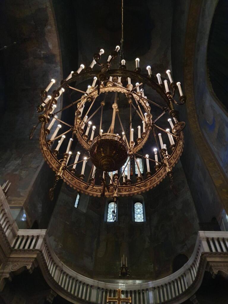 Chandaliers
