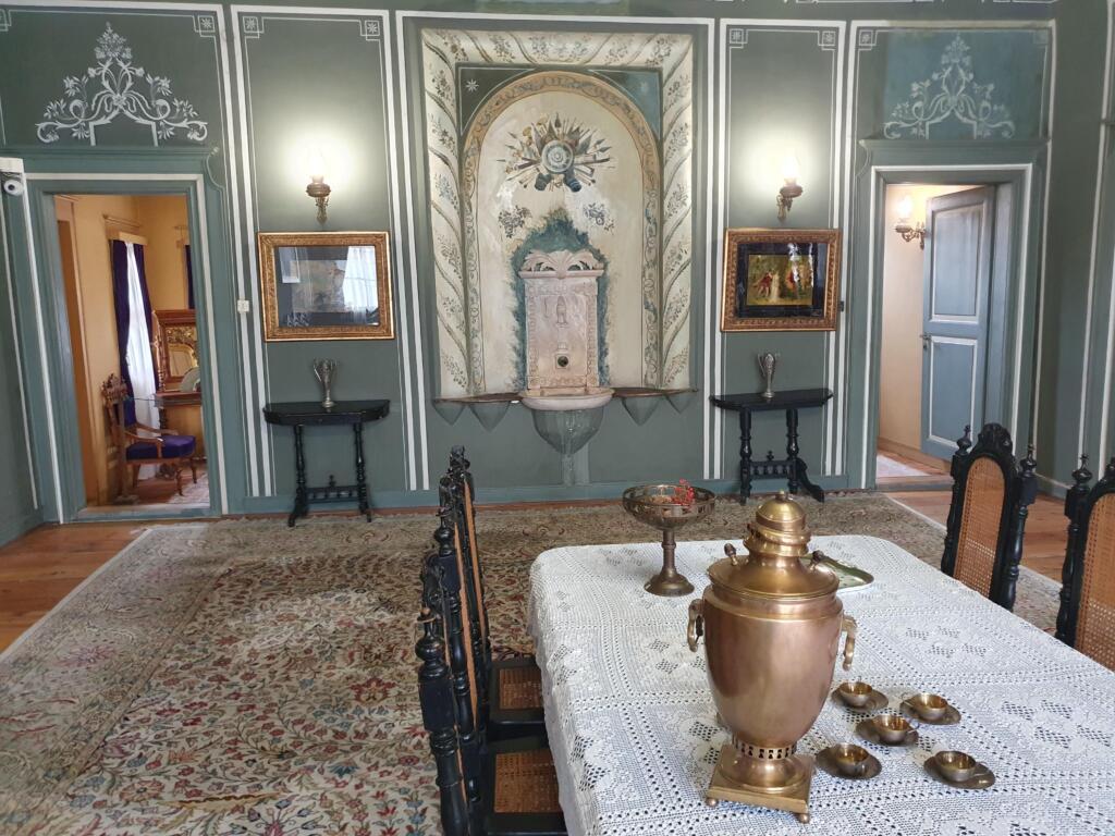 House of Stepan Hinadliyan Inside
