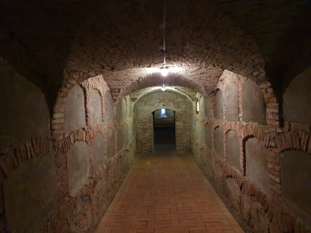 Biserica din Deal Basement