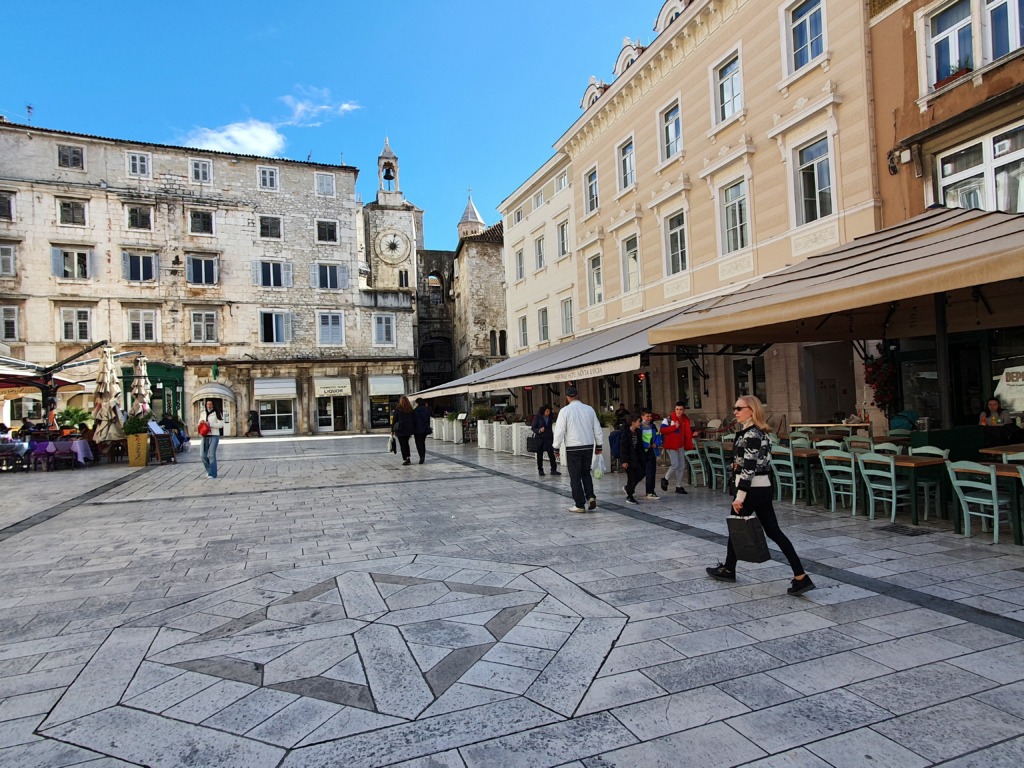Narodni trg Sunny
