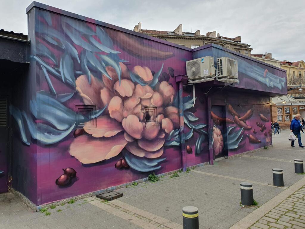 Street Art Woman's Market