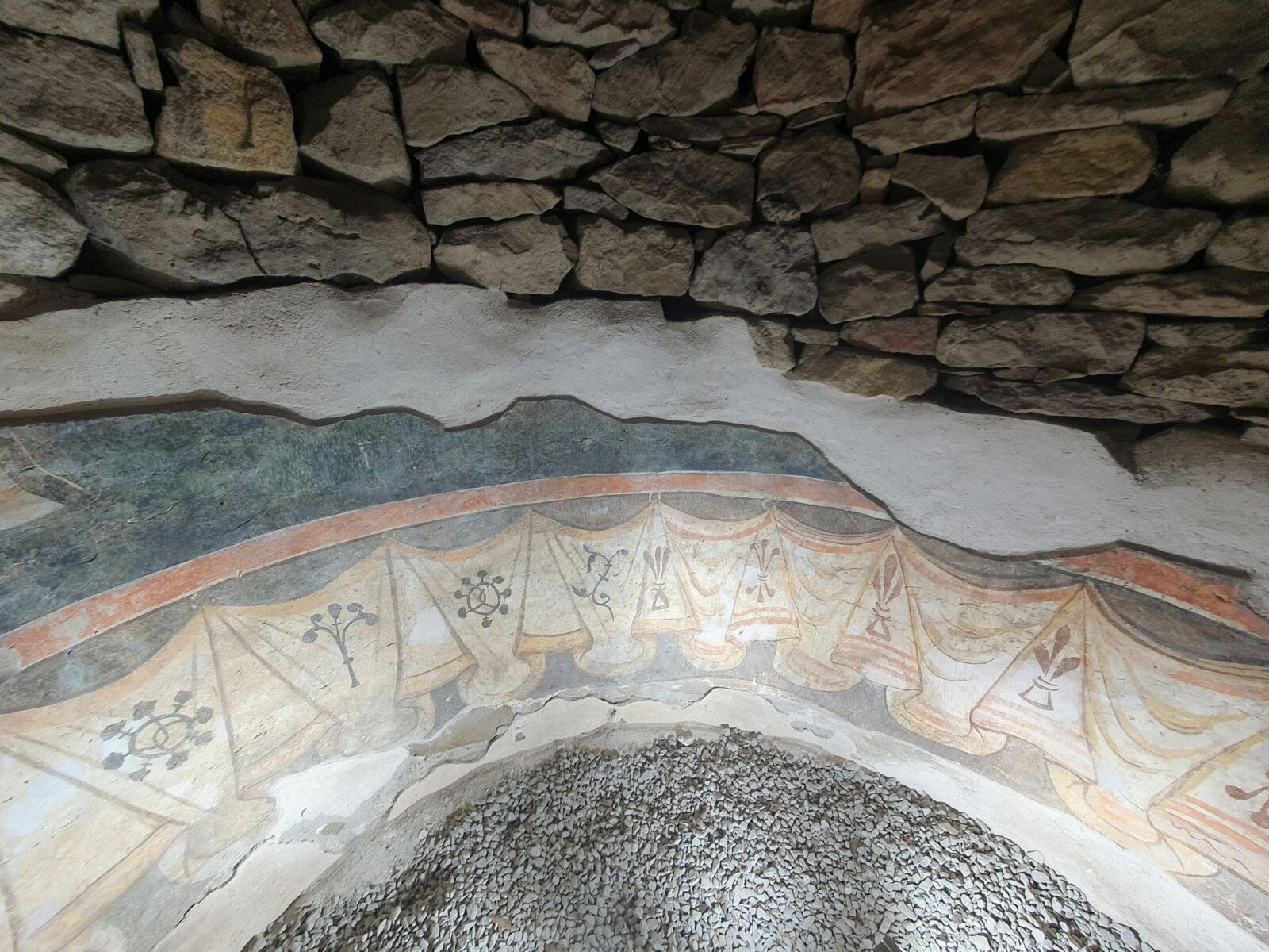 Church 10 fresco