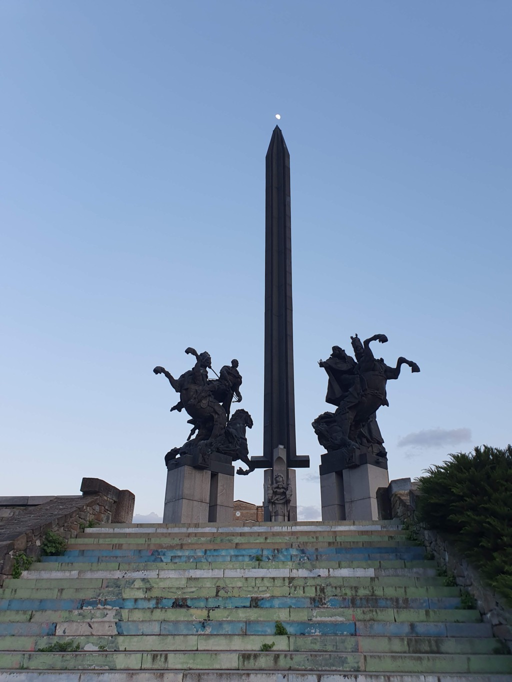 Monument to the Assen Dynasty Moon