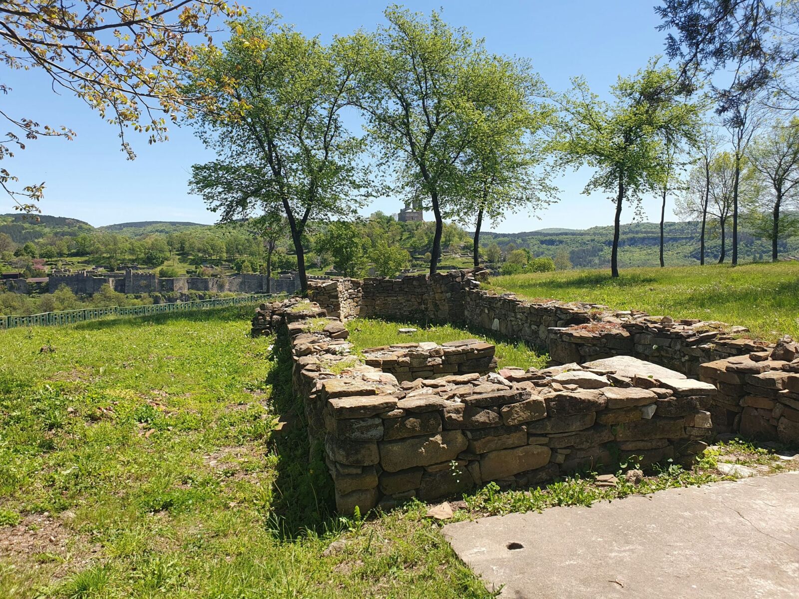 Trapezitsa Fortress Church 19