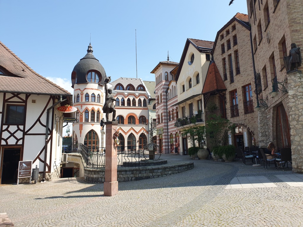 Visit The Courtyard of Europe