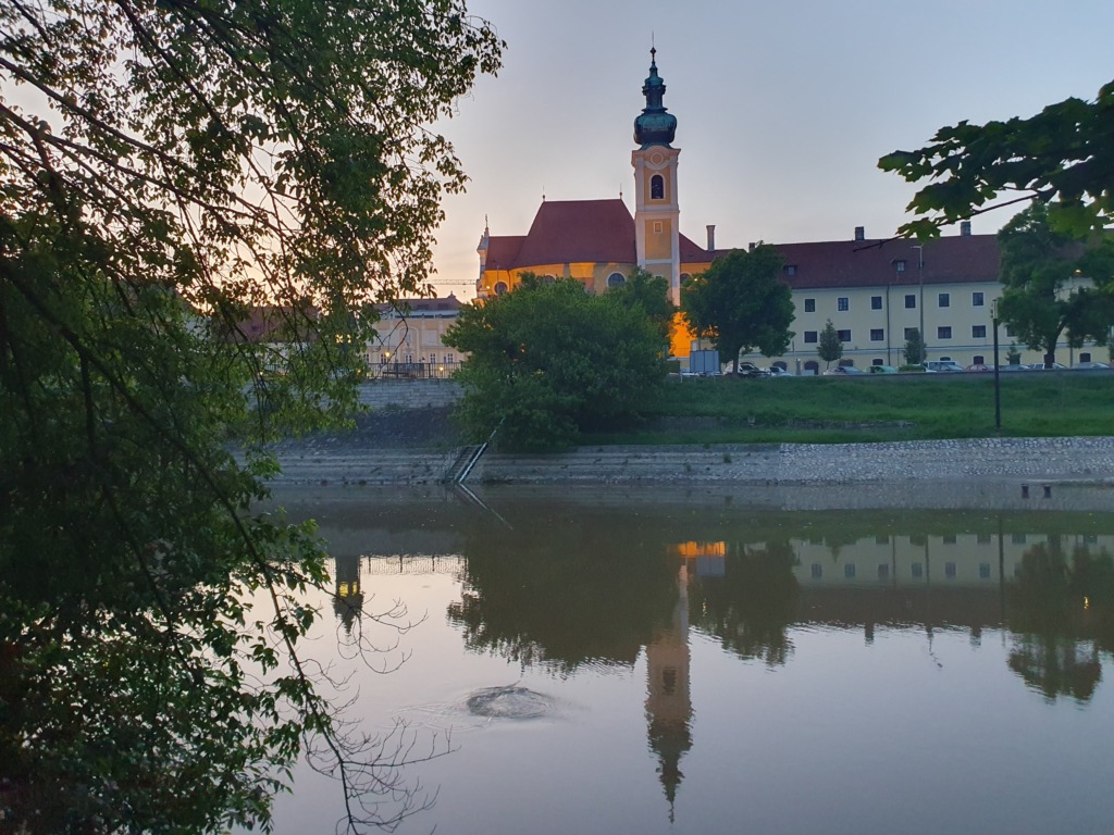 Church of Our Lady of Kármelhegyi Győr Dark