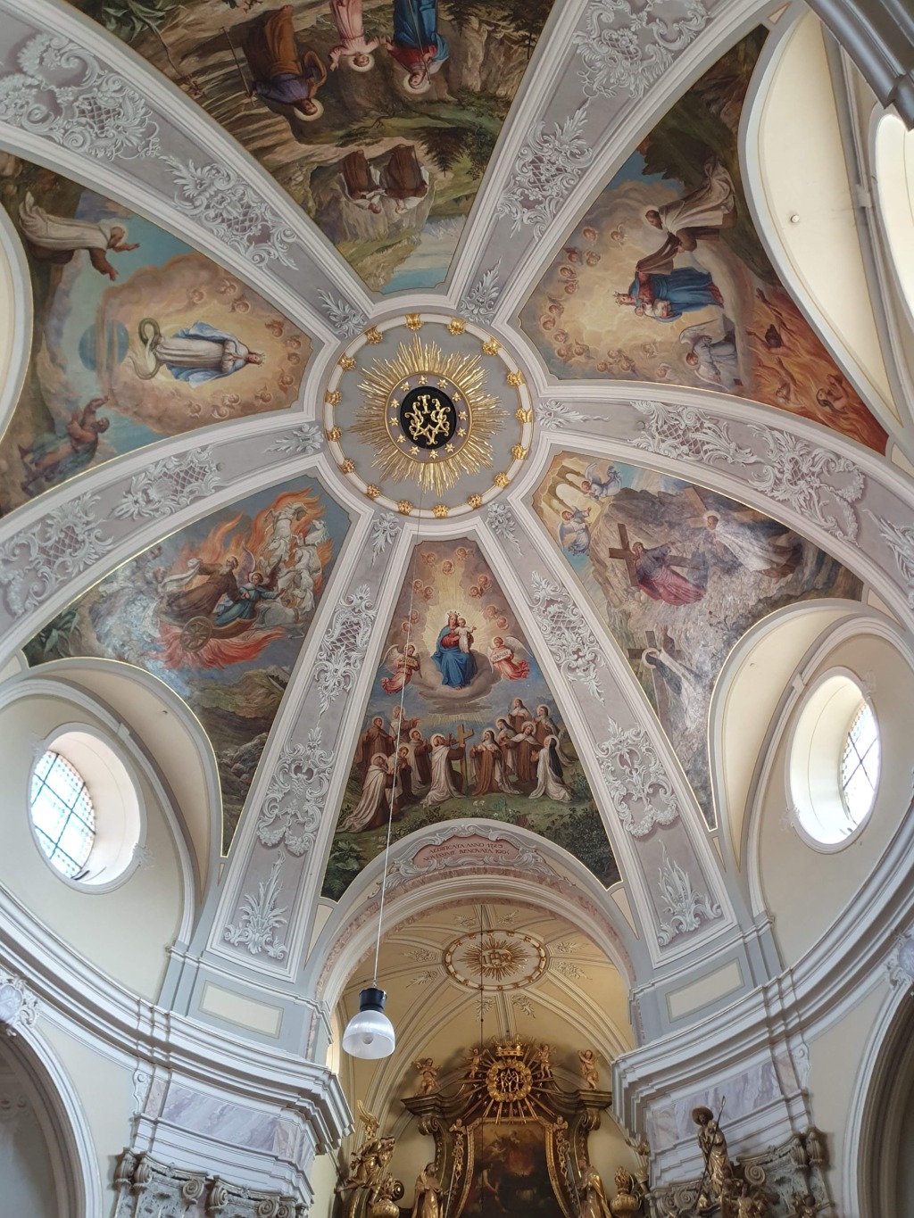 Church of Our Lady of Kármelhegyi Győr Inside