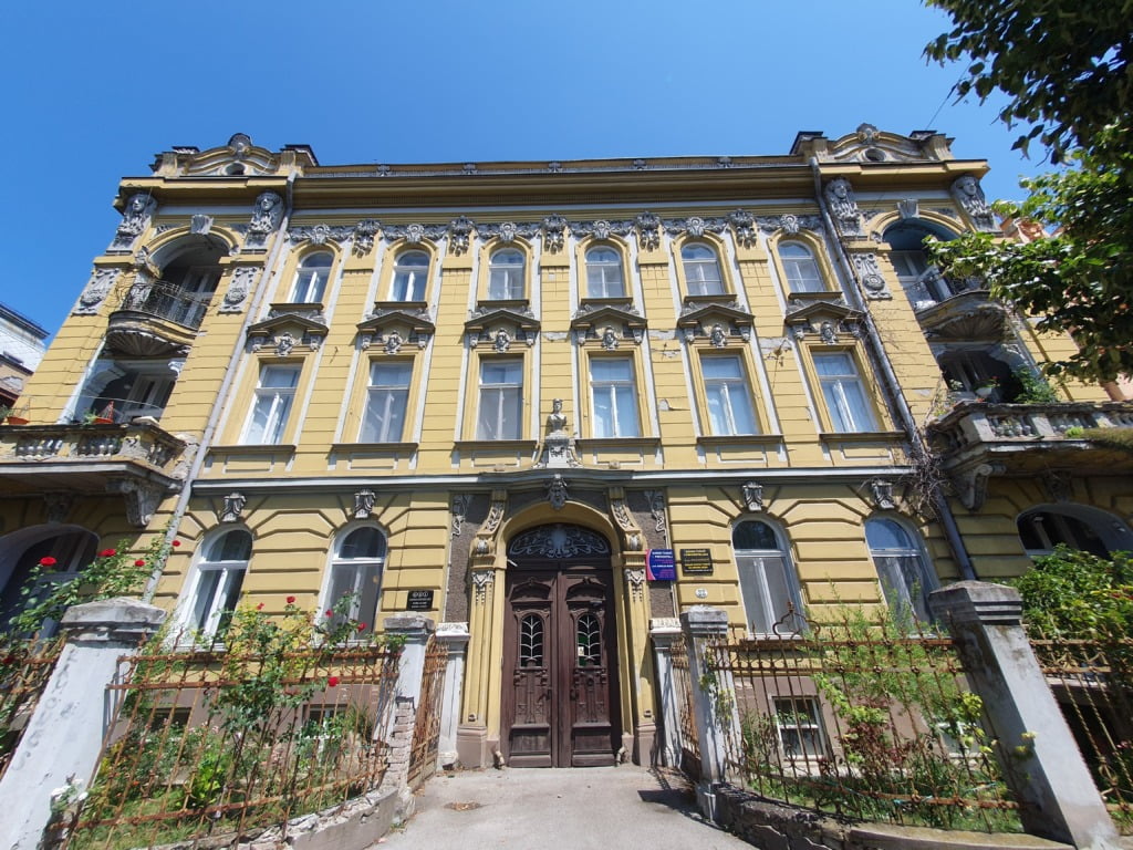 Art Nouveau