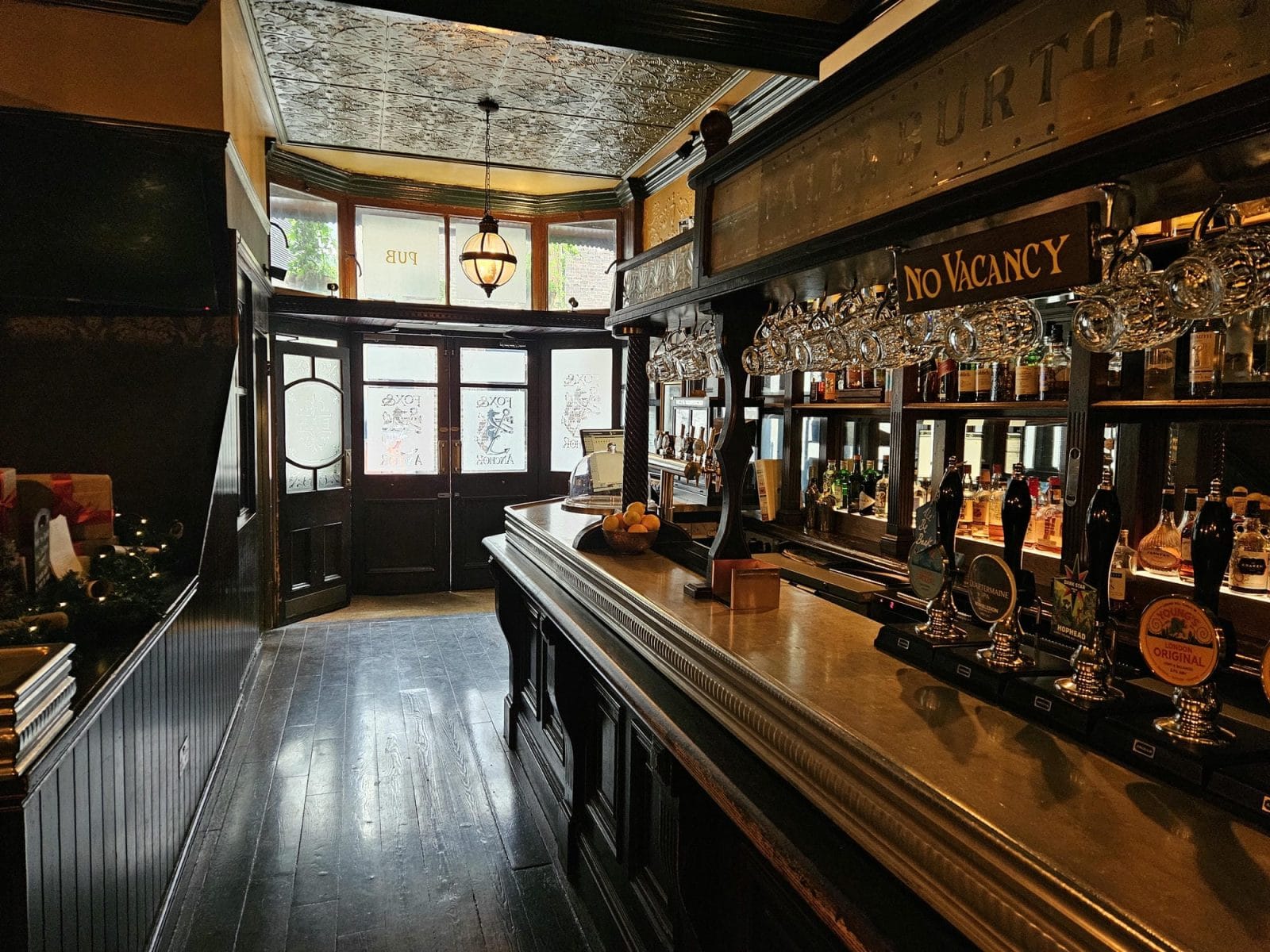 Fox & Anchor Bar