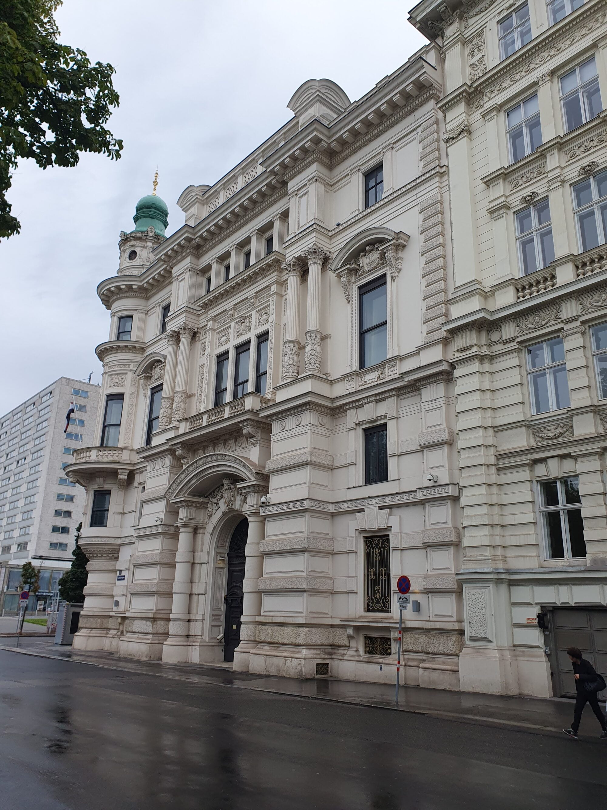 Palais Larisch-Mönnich
