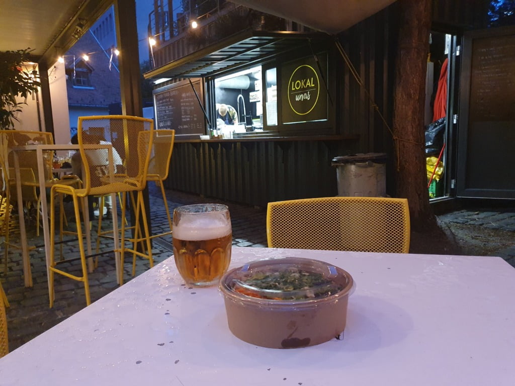 Street Food & Cafe Possonium