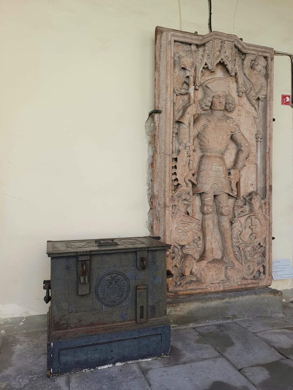 Artefacts Collection of Arms